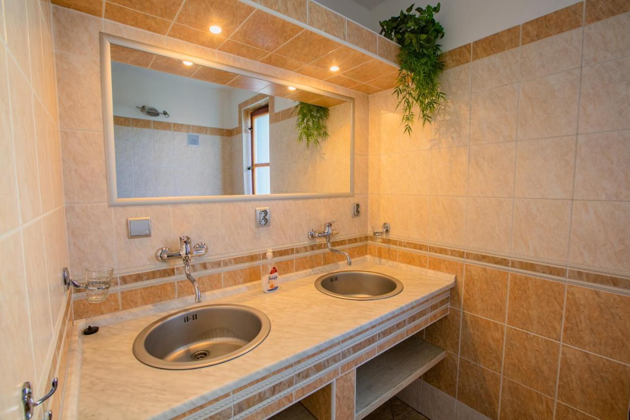 Privat Na Chalupe Partizanska Lupca 649 Villa Luaran gambar